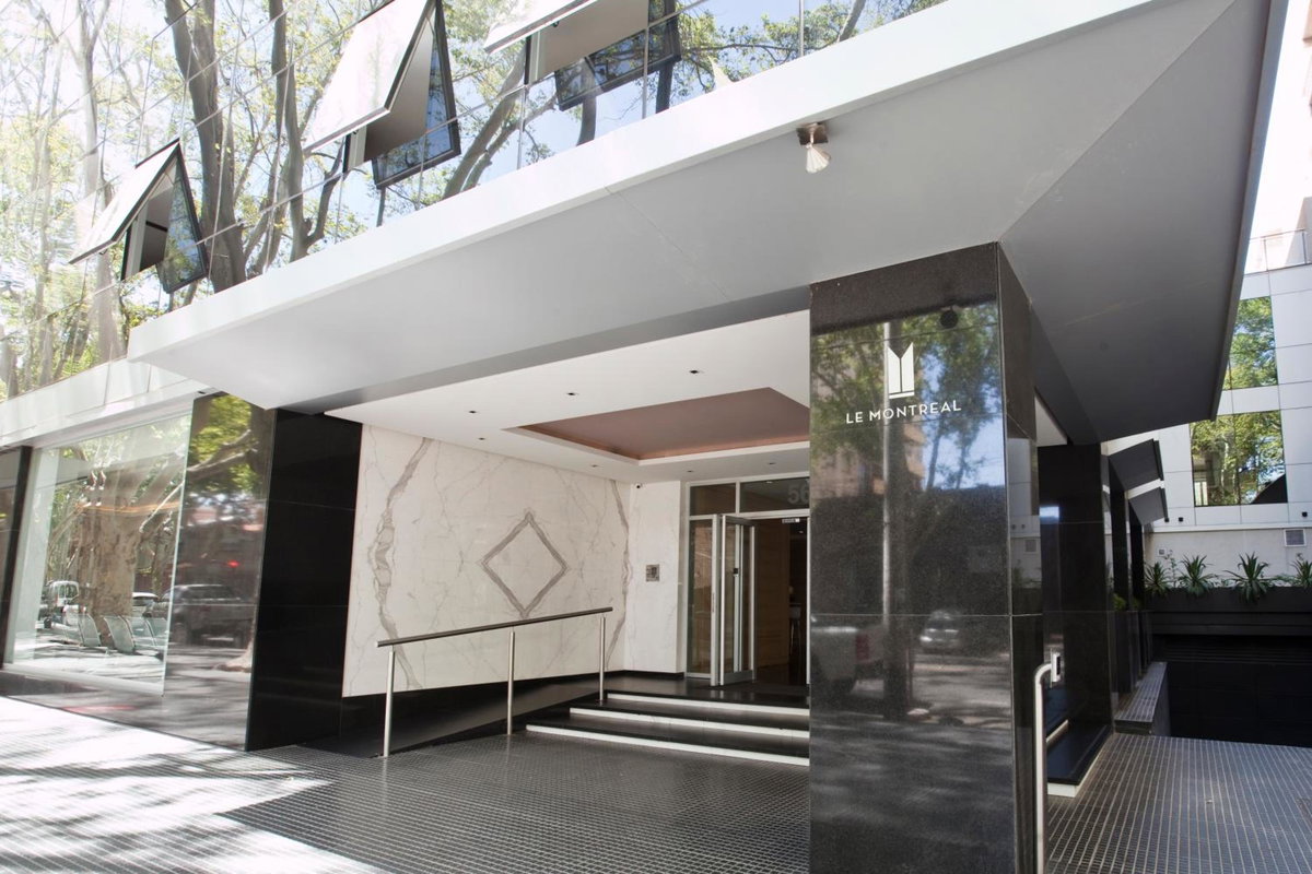 Hotel · Le Montreal Apartments, Mendoza