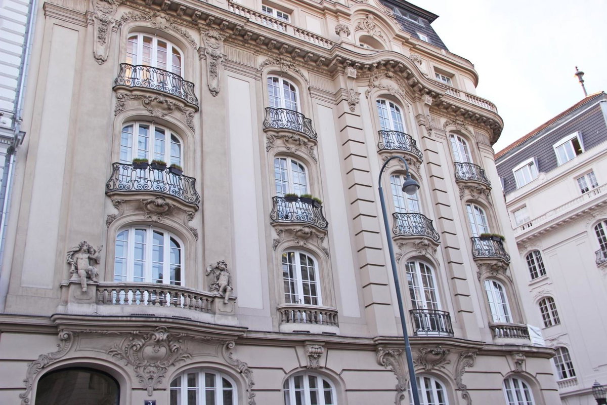 Отель · Hotel Pension Museum, Innere Stadt