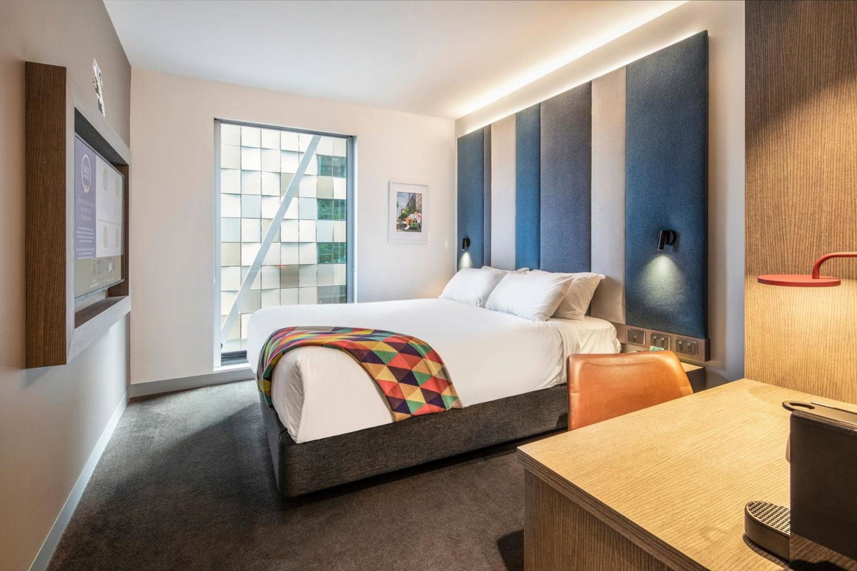 Hotel · ibis Styles Melbourne Southbank, Southbank