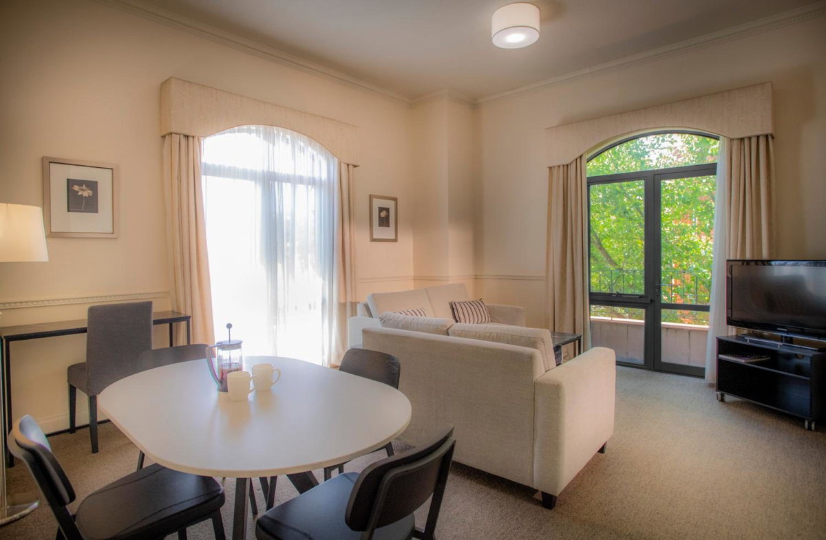 Majestic Old Lion Apartments, Australia