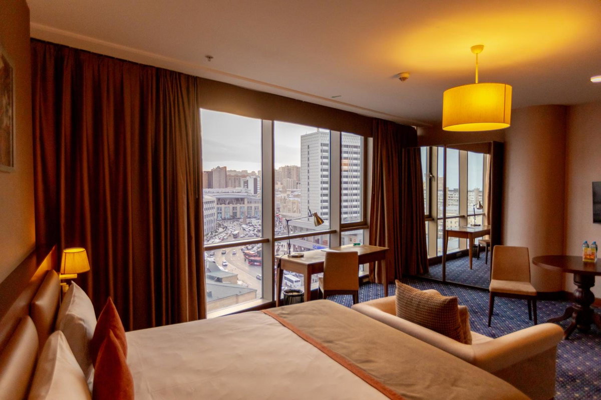 Отель · Parkside Hotel & Apartments, Baku