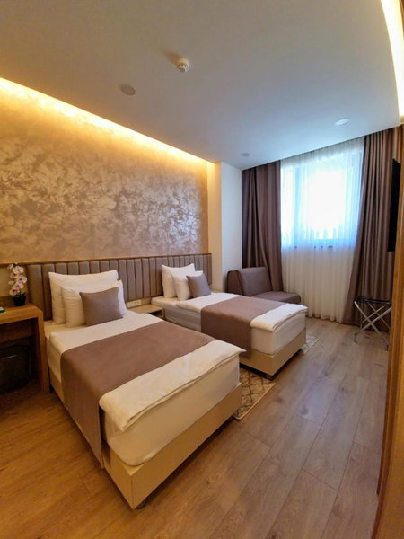 Hotel Emerald, Mostar, Bosnia and Herzegovina