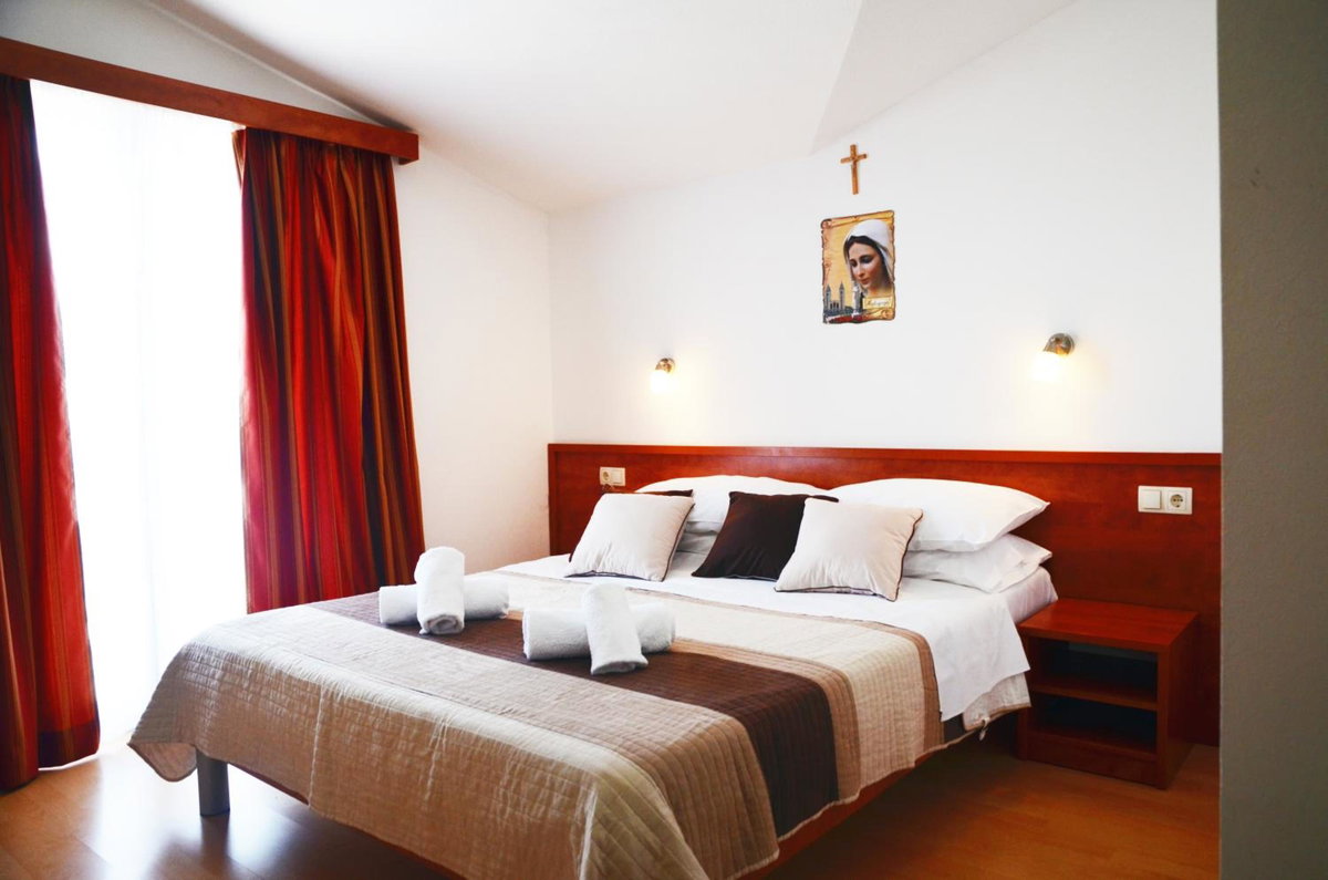Отель · Hotel Quattro Medjugorje, Mostar