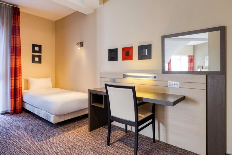B&B HOTEL Mons Centre, Mons, Belgium