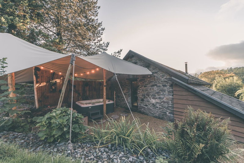 Romantic Getaway - Sauna and Jacuzzi - El Clandestino, Chaudfontaine, Belgium