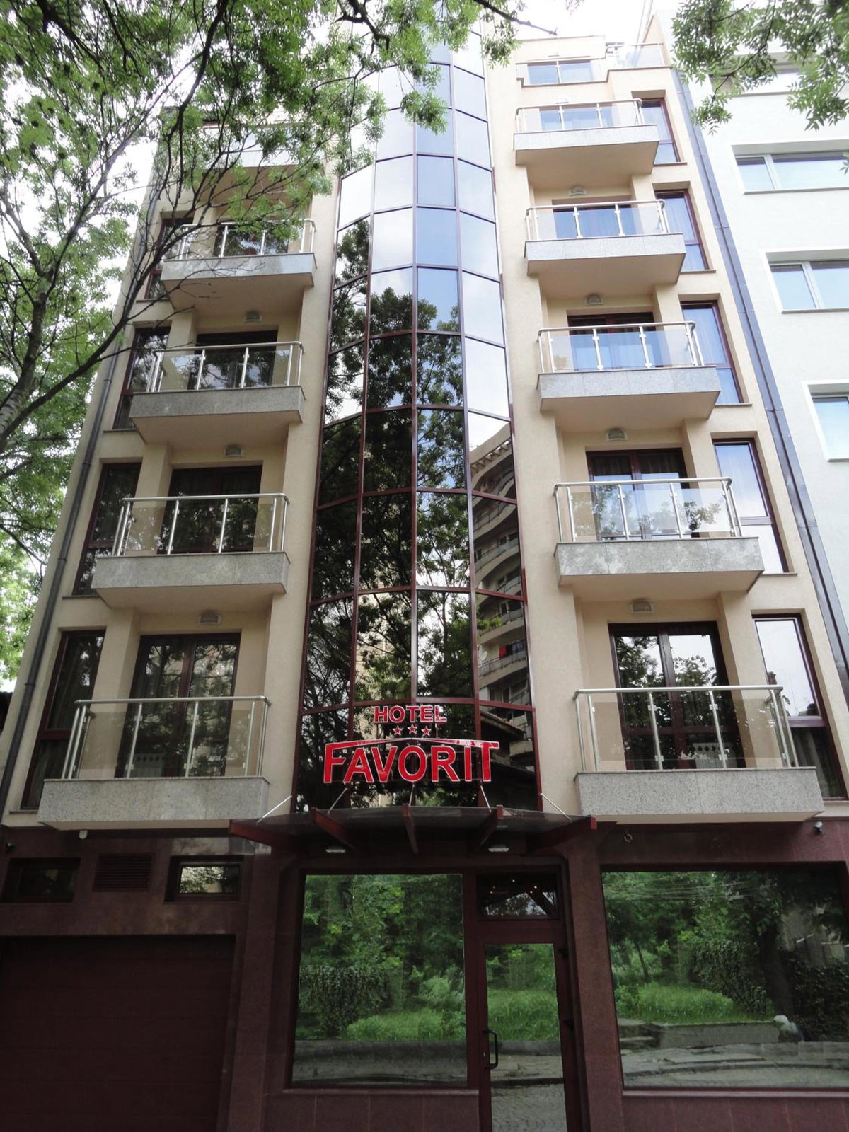 Отель · Favorit Hotel, Sofia