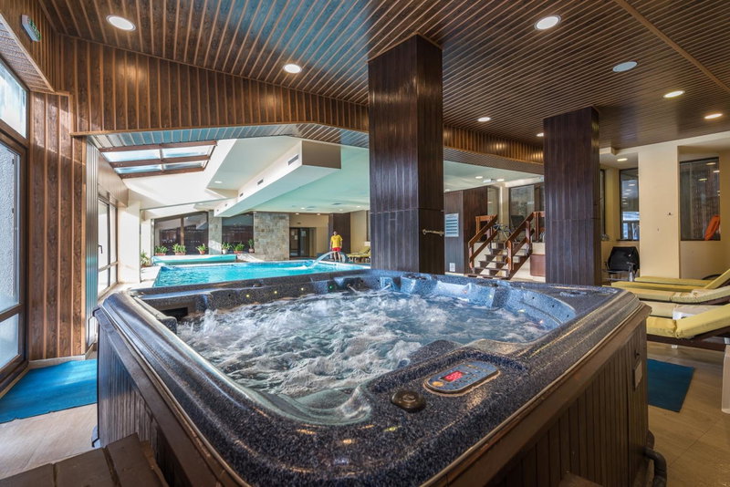 St George Ski & Holiday - Half Board & All Inclusive, Bansko, Болгария