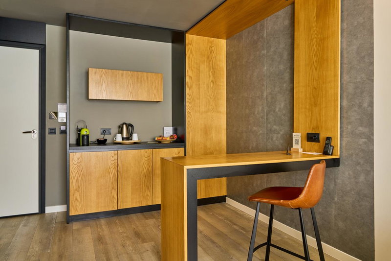 Adella Boutique Hotel - Free Secured Parking, Sofia, Болгария