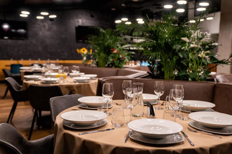 Adella Boutique Hotel - Free Secured Parking, Sofia, Болгария