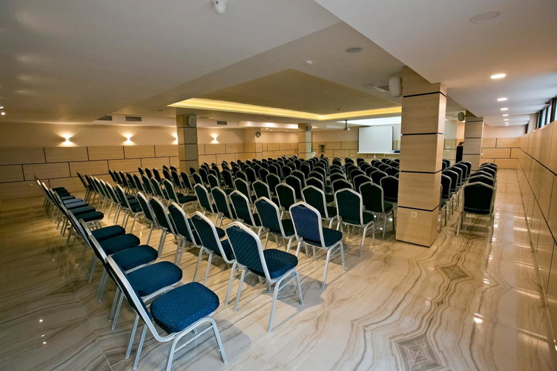 Royal Grand Hotel and Spa - All Inclusive and Free beach accsess, Kavarna, Болгария