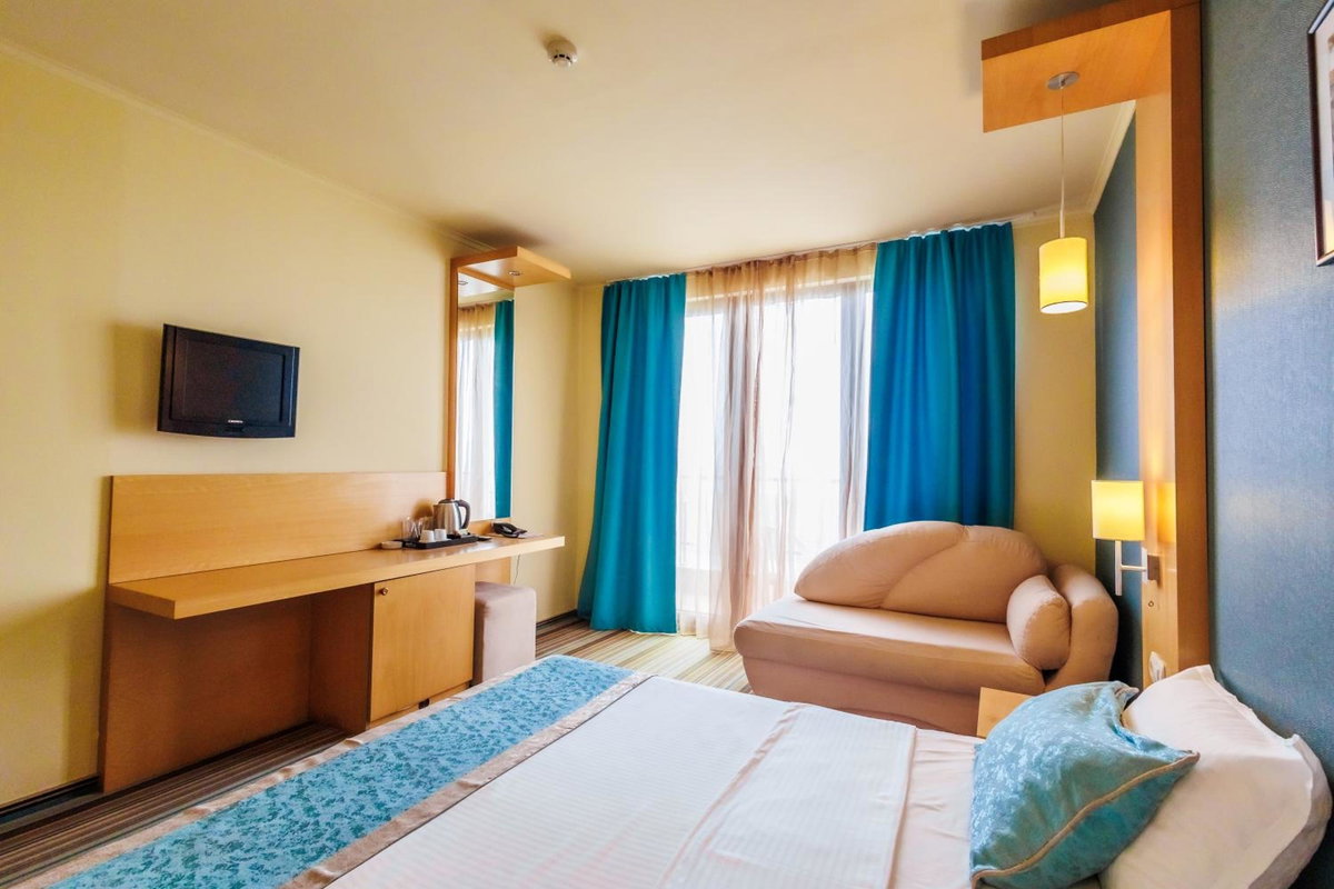 Mirage Hotel, Болгария