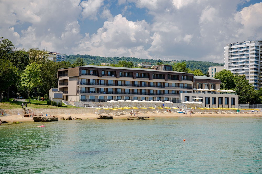 Hotel · HVD Nympha, Varna