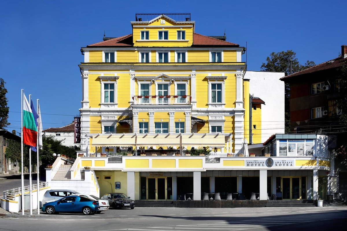 Отель · Hotel Anna Palace, Ruse