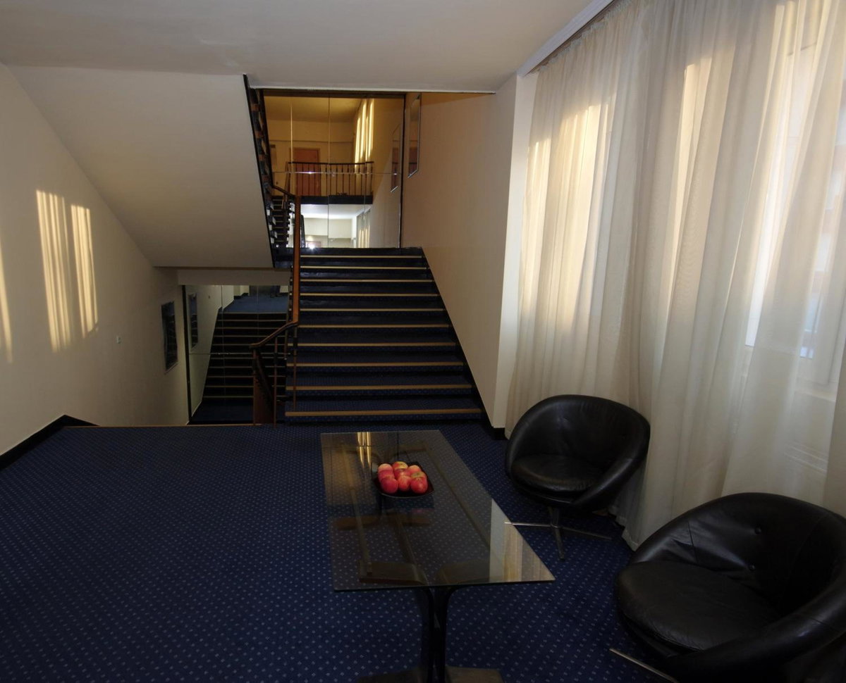 Hotel Balkan, Болгария