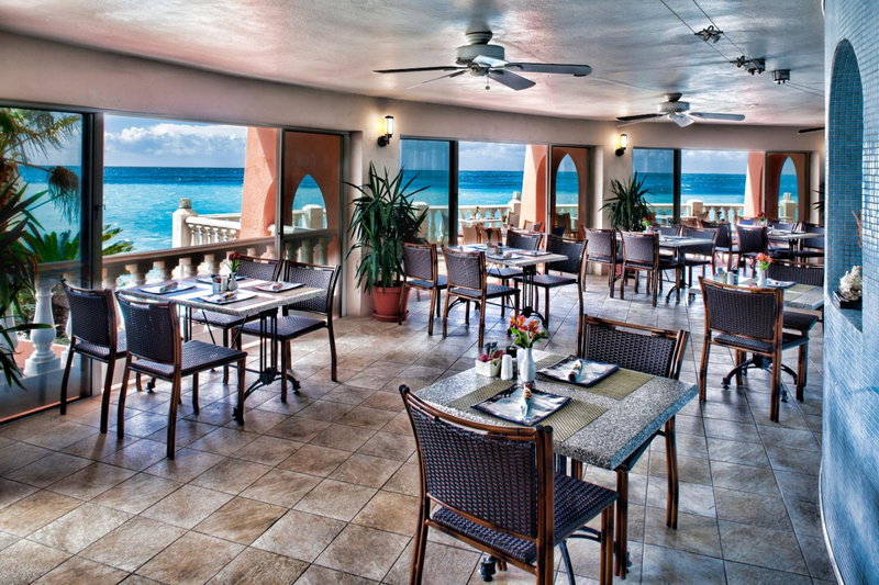 Pompano Beach Club, Southampton, Bermuda