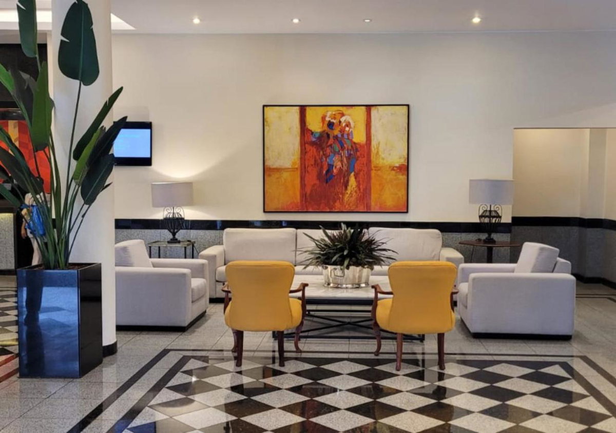 Manhattan Plaza, Brazil