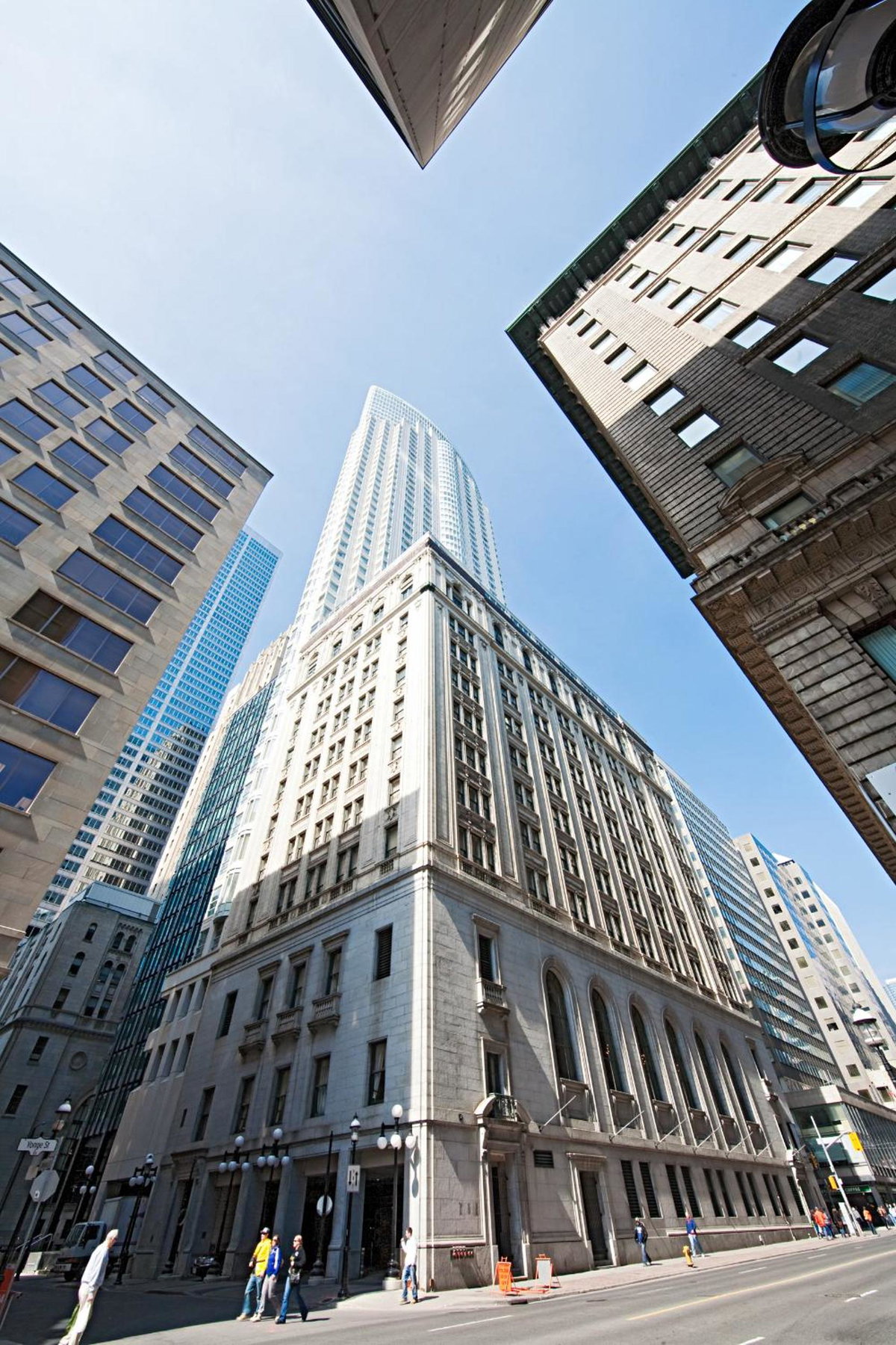 One King West Hotel and Residence, Kanada