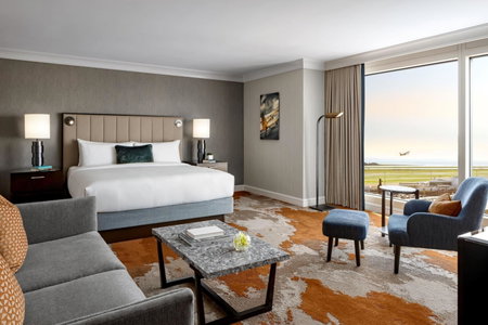 Fairmont Vancouver Airport In-Terminal Hotel, Richmond, Canada