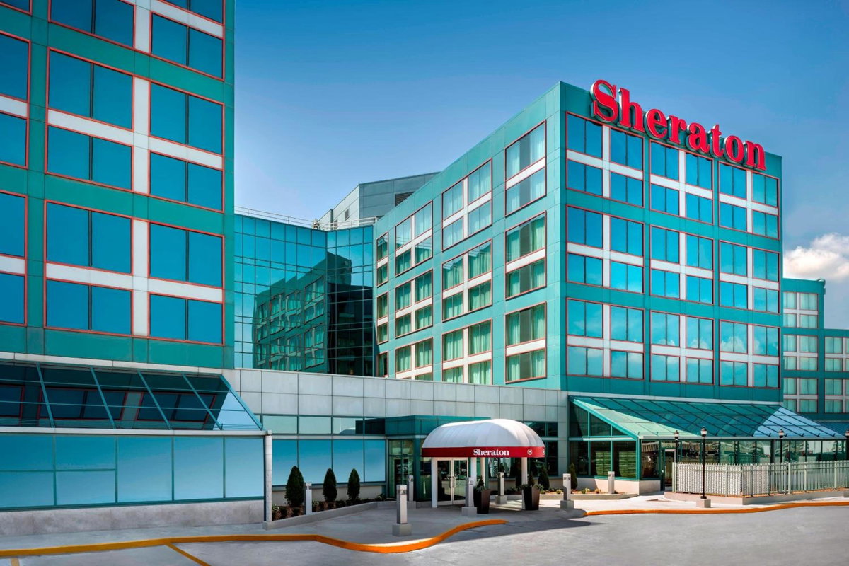 Sheraton Gateway Hotel in Toronto International Airport, Canada