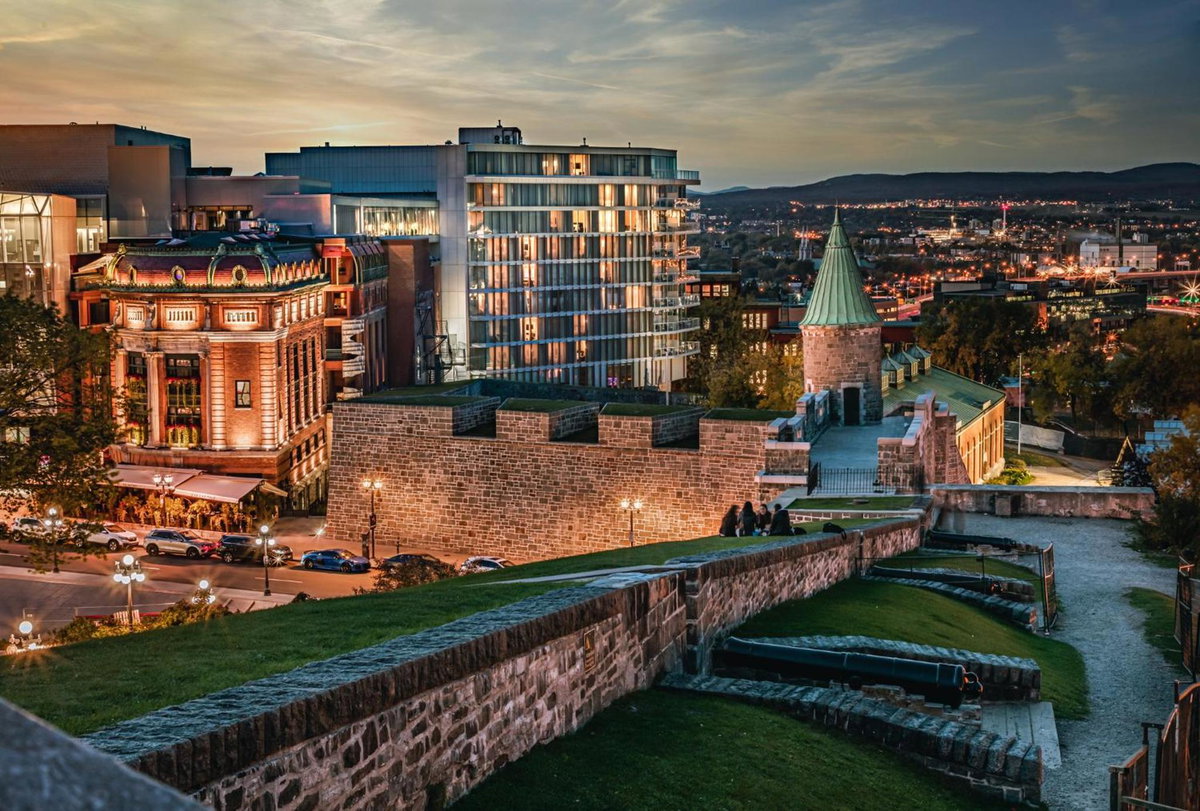 Le Capitole Hotel, Canada