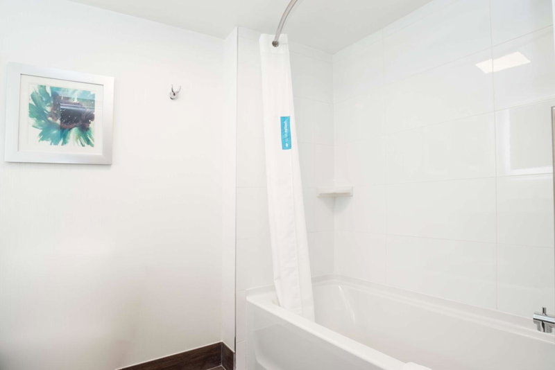 Hampton Inn & Suites, by Hilton - Vancouver Downtown, West End, Canada