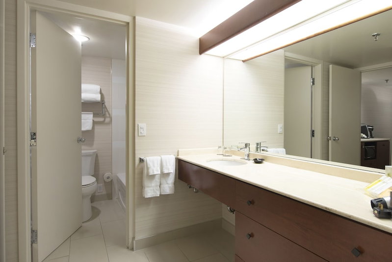 Cambridge Suites Toronto, Moss Park, Canada