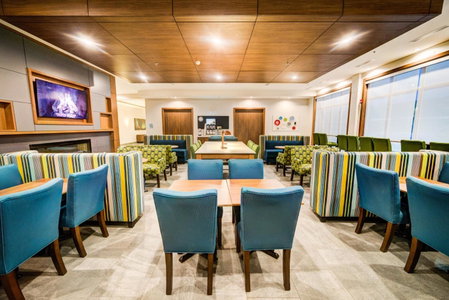 Holiday Inn Express & Suites - West Edmonton-Mall Area by IHG, St. Albert, Canada