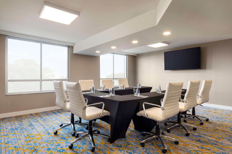 Embassy Suites By Hilton Toronto Airport, West Humber-Clairville, Canada
