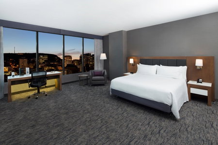Holiday Inn Hotel & Suites - Montreal Centre-ville Ouest by IHG, Montreal, Canada