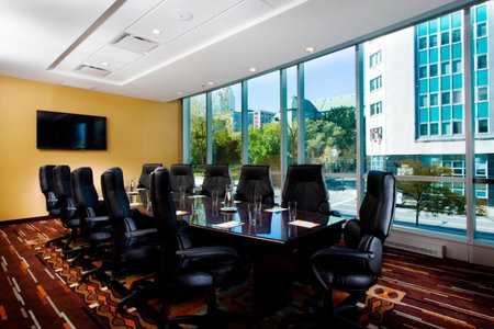 Courtyard par Marriott Montréal Centre-ville, Montreal, Канада
