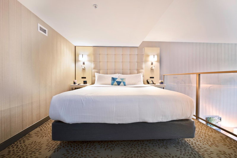 Hotel BLU, West End, Canada