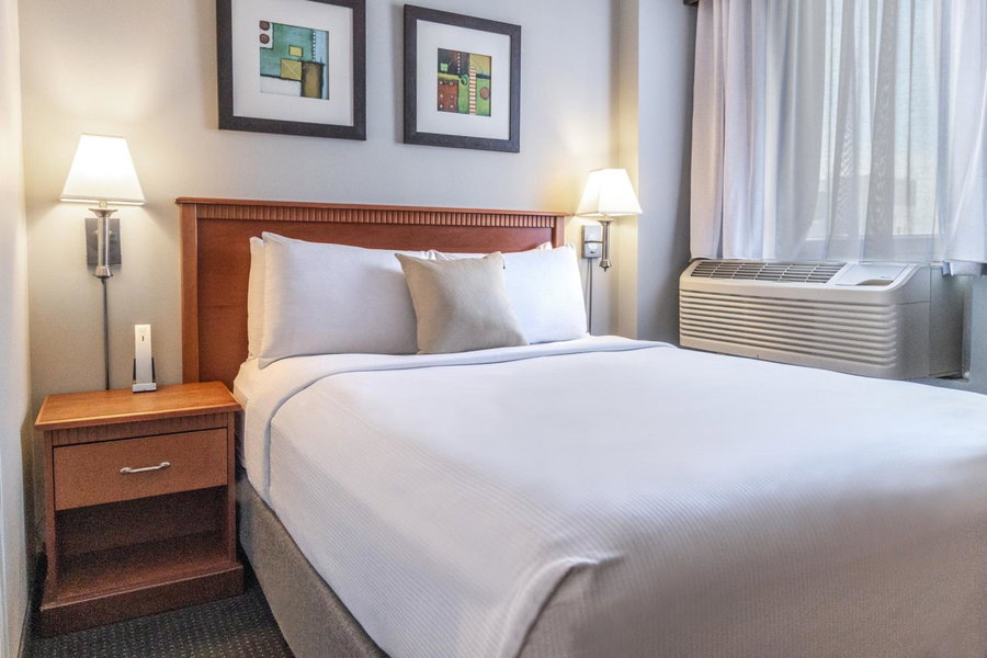 Hôtel Saint-Laurent Montréal, Montreal, Canada