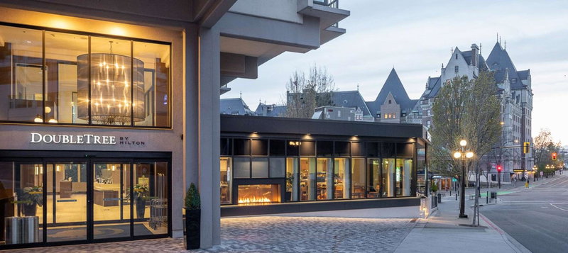 DoubleTree by Hilton Hotel & Suites Victoria, Victoria, Canada