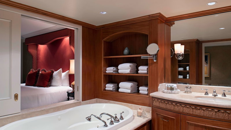 Wedgewood Hotel & Spa, West End, Canada