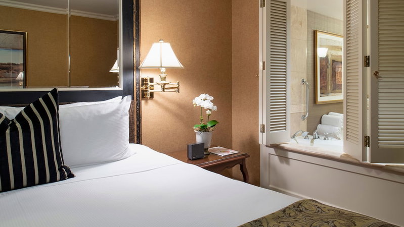 Wedgewood Hotel & Spa, West End, Canada