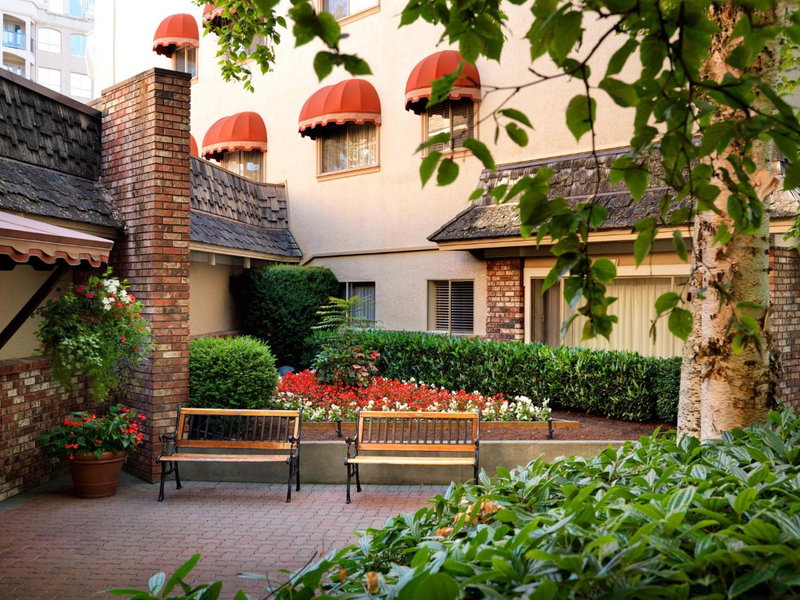 Royal Scot Hotel & Suites, Trademark Collection by Wyndham, Victoria, Canada