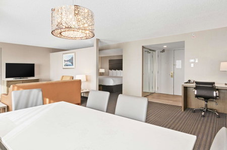 Best Western Premier Calgary Plaza Hotel & Conference Centre, Calgary, Canada
