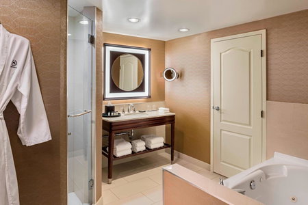 Sheraton Suites Calgary Eau Claire, Calgary, Canada