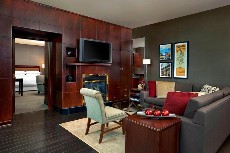 Sheraton Suites Calgary Eau Claire, Calgary, Canada
