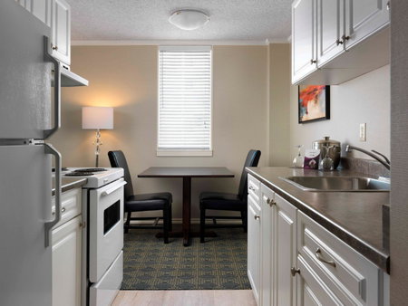 Chateau Victoria Hotel & Suites, Victoria, Canada
