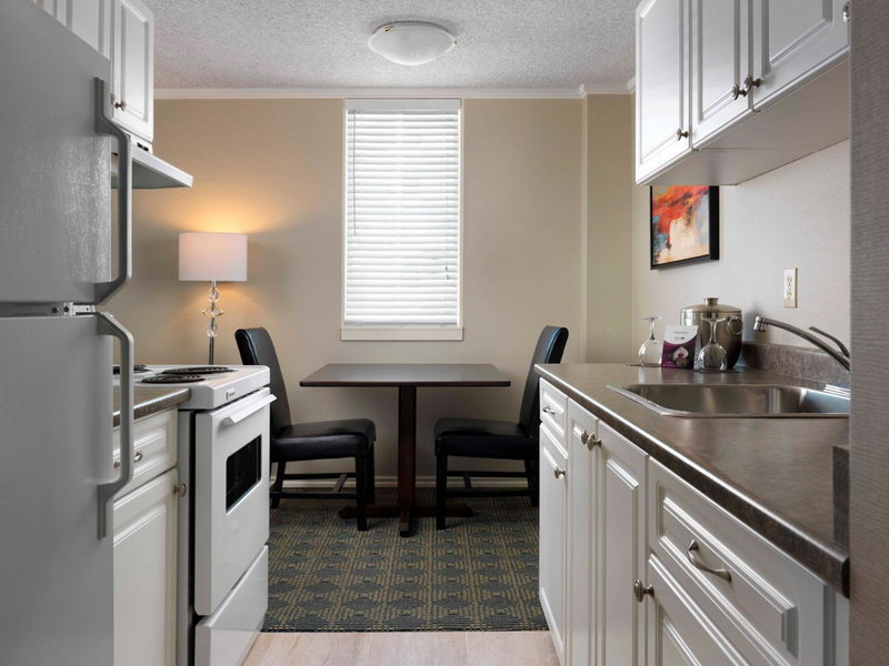 Chateau Victoria Hotel & Suites, Victoria, Canada