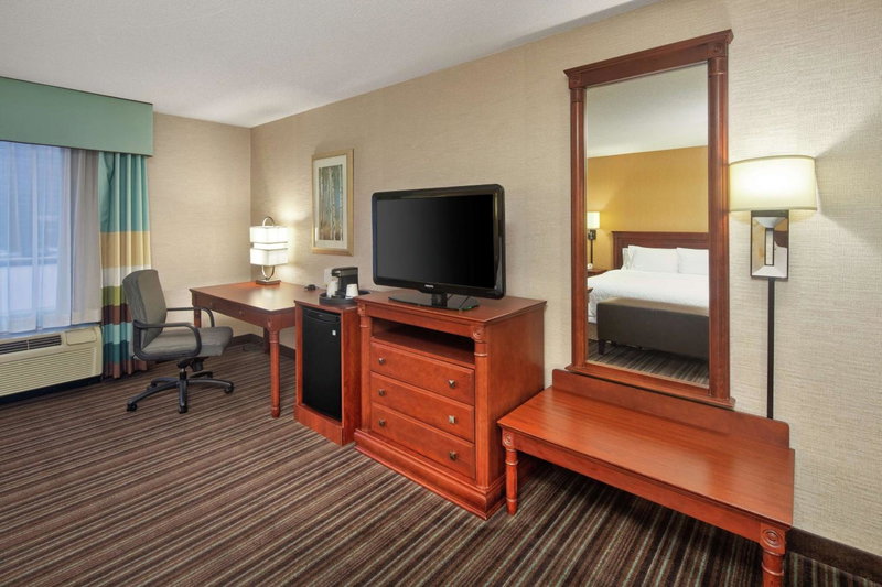 Hampton Inn & Suites by Hilton Toronto Airport, West Humber-Clairville, Canada