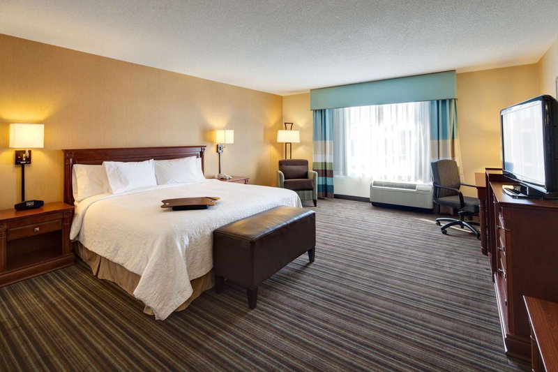 Hampton Inn & Suites by Hilton Toronto Airport, West Humber-Clairville, Canada