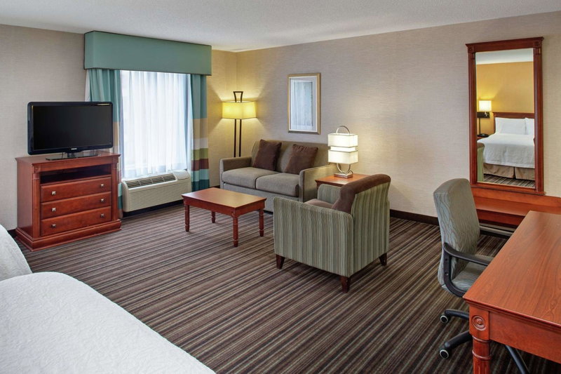Hampton Inn & Suites by Hilton Toronto Airport, West Humber-Clairville, Canada
