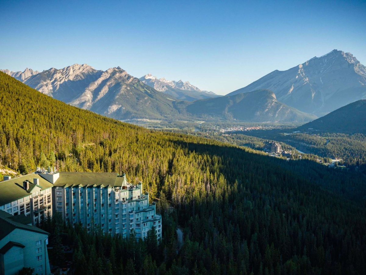 Rimrock Banff, Emblems Collection, Canada