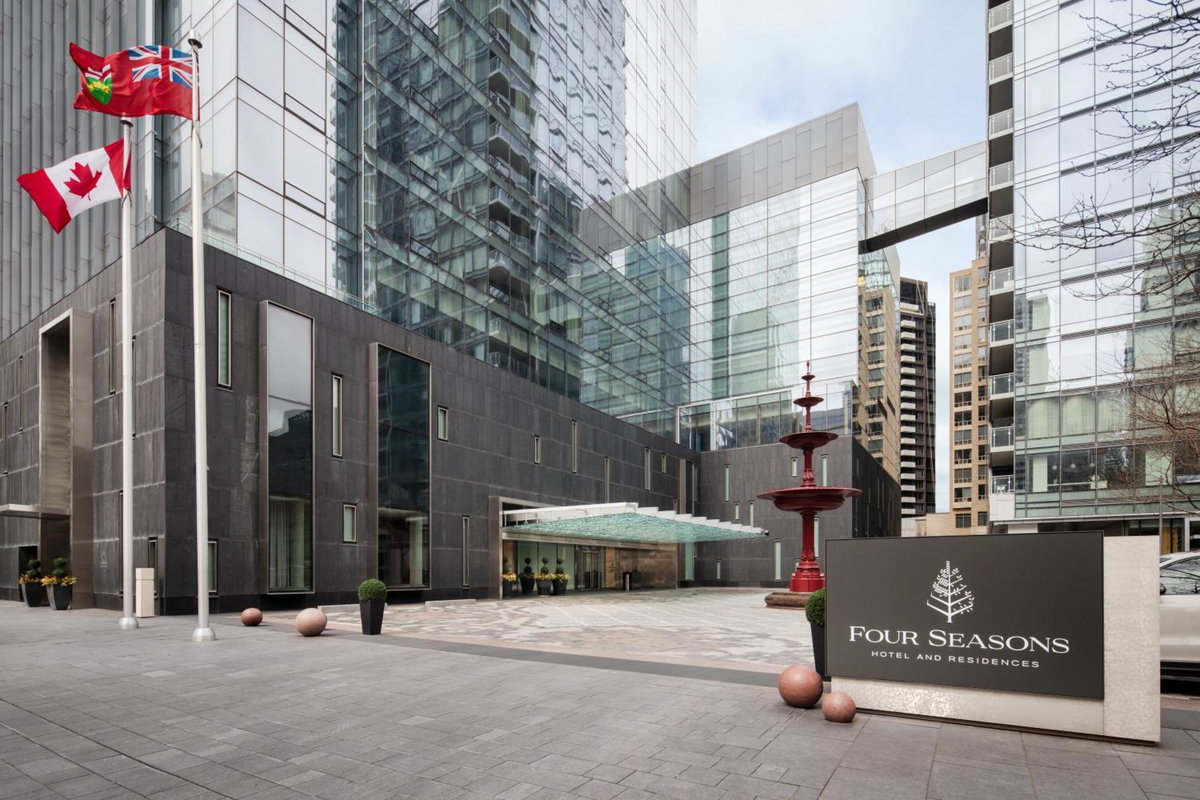 Hotel · Four Seasons Hotel Toronto, Annex