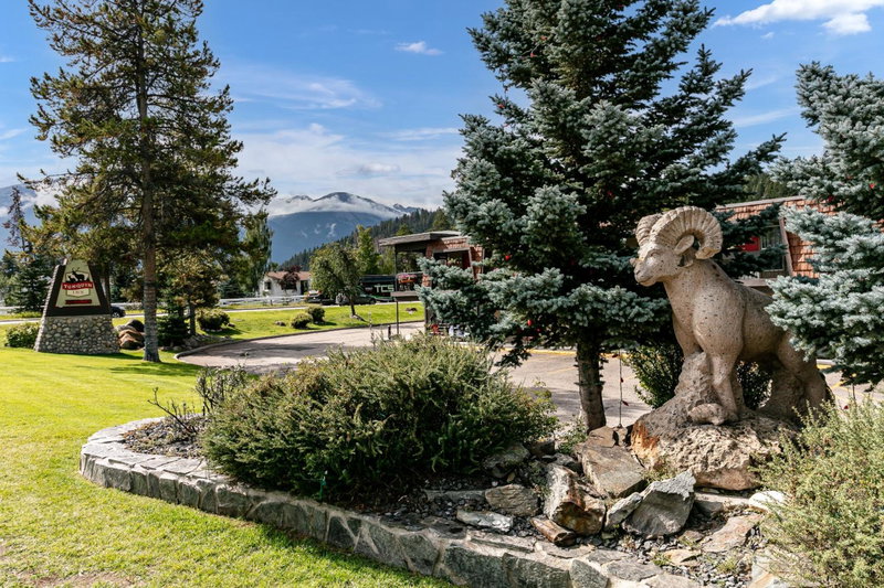 Tonquin Inn, Jasper, Canada
