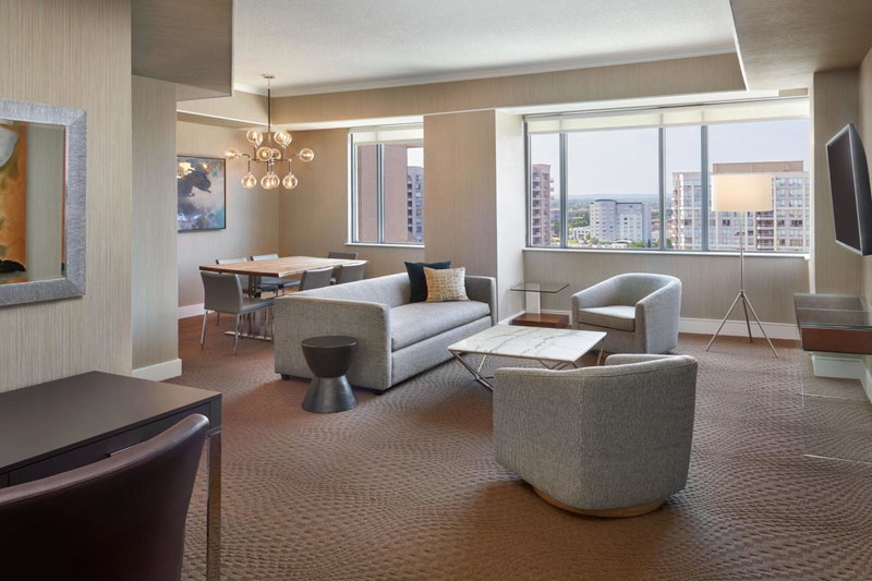 Sheraton Parkway Toronto North Hotel & Suites, Hillcrest Village, Canada