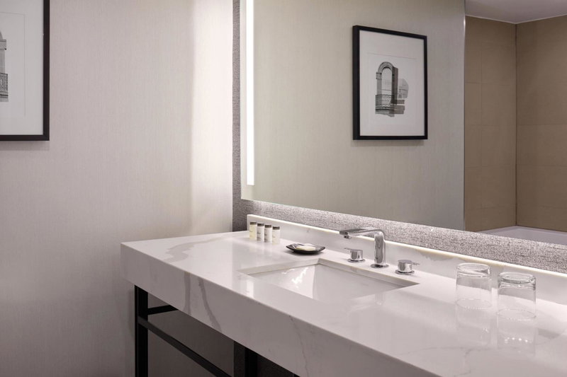 Sheraton Parkway Toronto North Hotel & Suites, Hillcrest Village, Canada