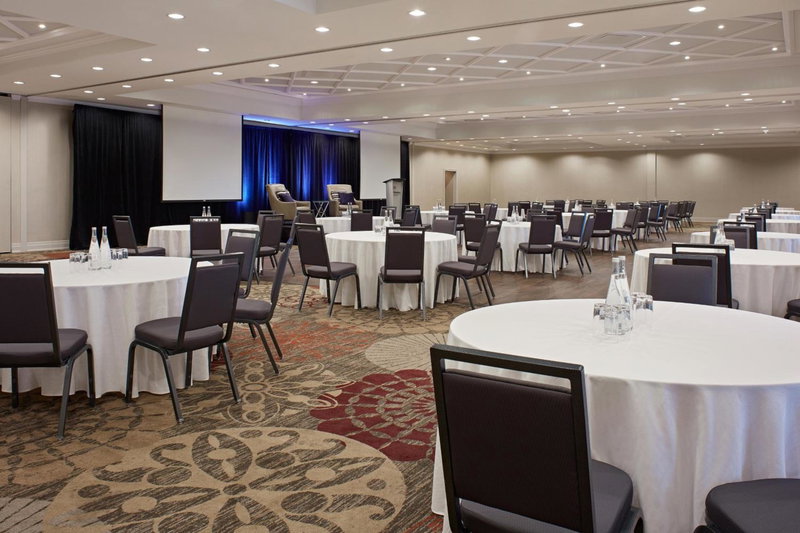 Sheraton Parkway Toronto North Hotel & Suites, Hillcrest Village, Canada
